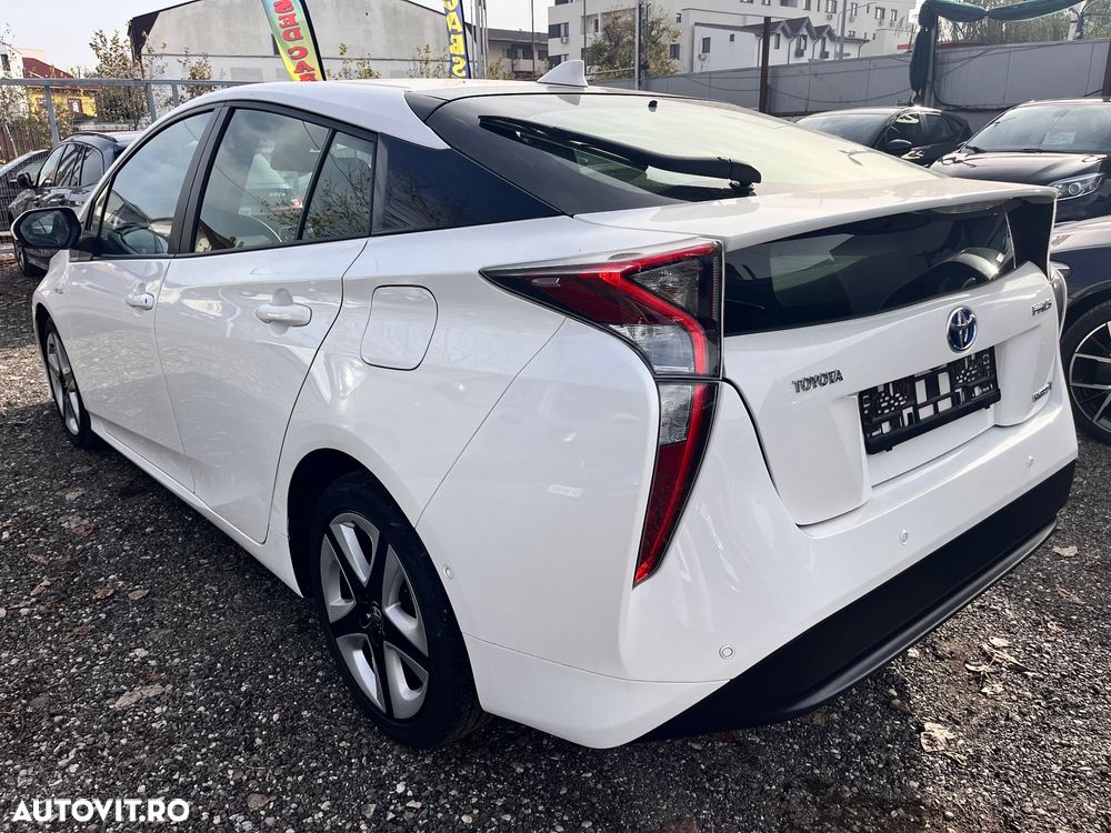 Toyota Prius (Hybrid) Sol - 11