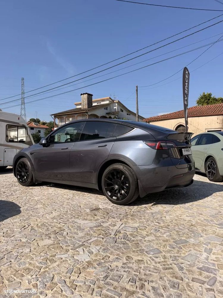 Tesla Model Y Long Range Dual Motor AWD - 1