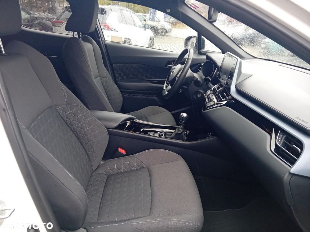 Toyota C-HR - 10