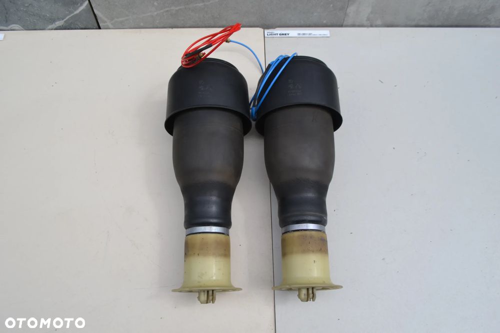 BMW 5 F10 F11 PODUSZKA PNEUMATYCZNA ZAWIESZENIA PRAWA LEWA MIECH R307513706 - 1