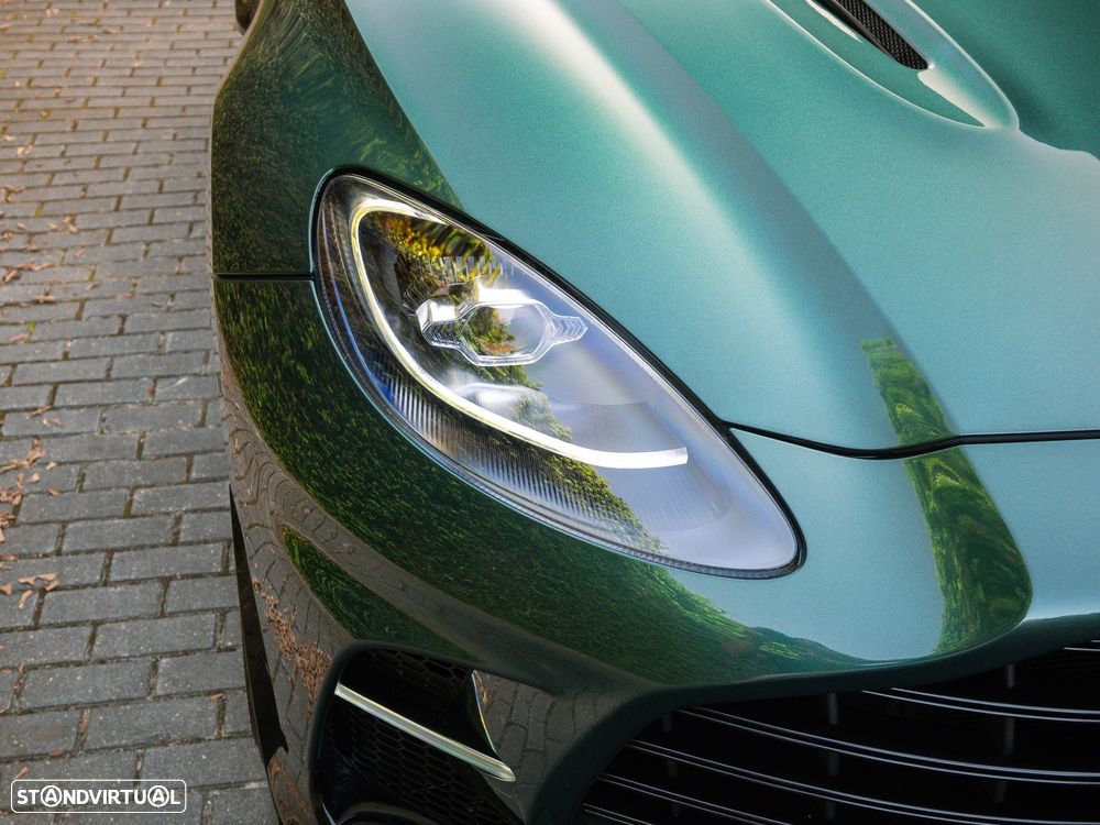 Aston Martin DBX 707 - 9