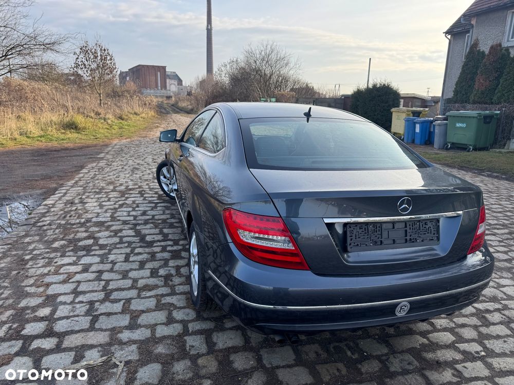 Mercedes-Benz Klasa C 180 (BlueEFFICIENCY) - 8