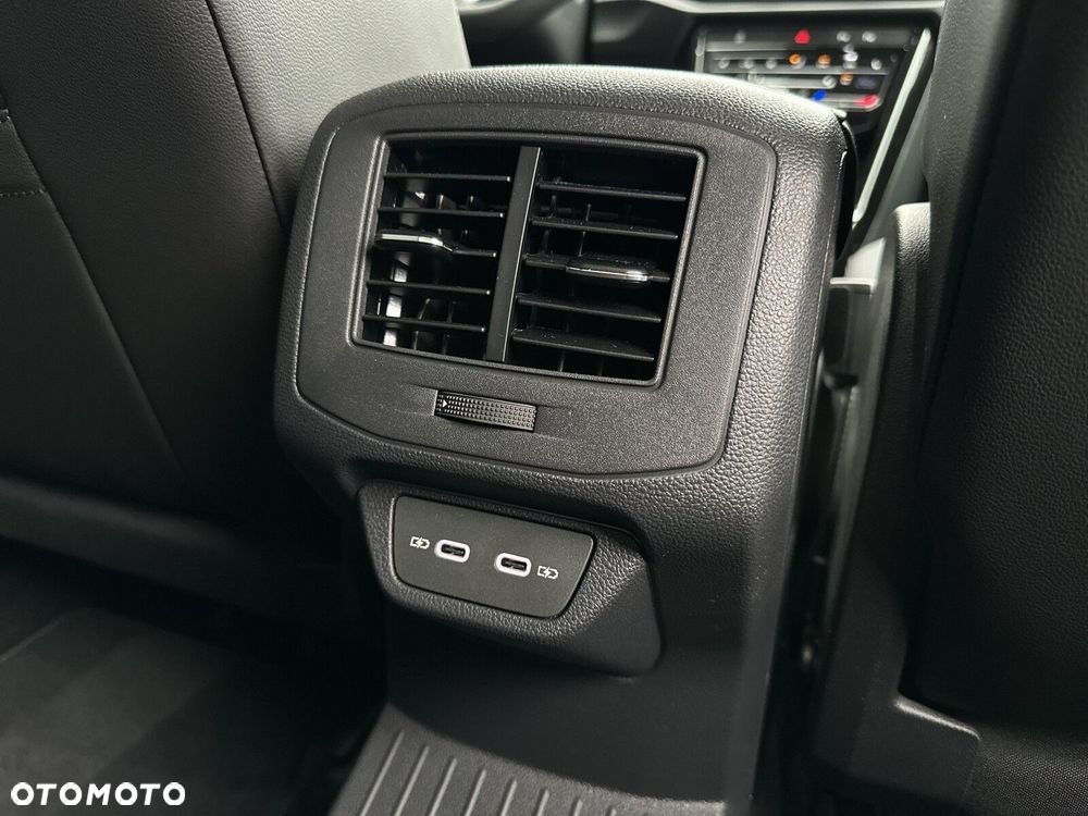 Volkswagen T-Roc 1.5 TSI R-Line Plus DSG - 39