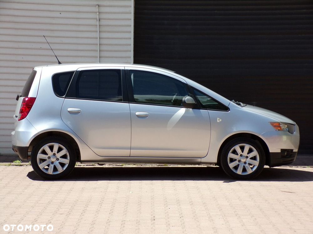 Mitsubishi Colt - 4