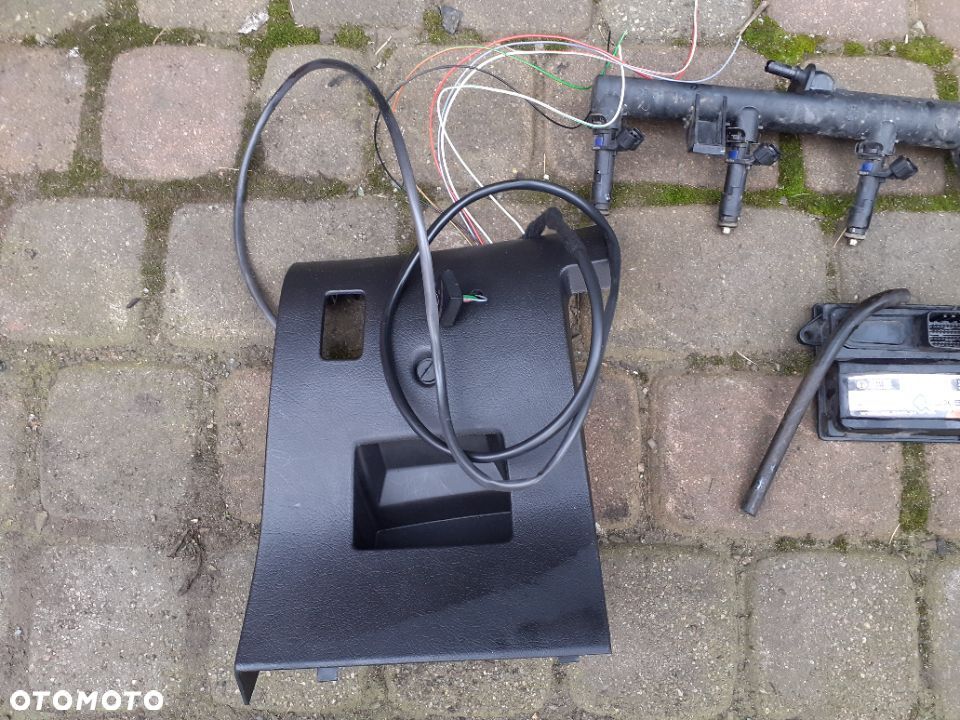 INSTALACJA GAZOWA STAG AG4Q Z PEUGEOT 307SW 2.0 BENZYNA - 7