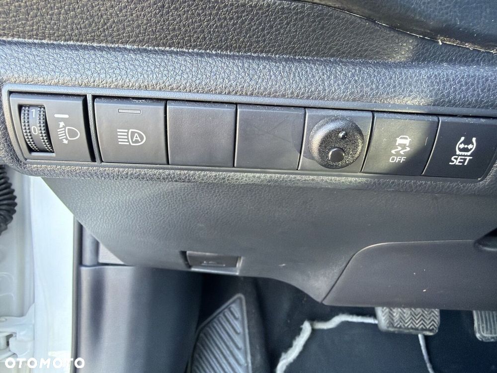 Toyota Corolla 1.8 Hybrid Comfort - 23