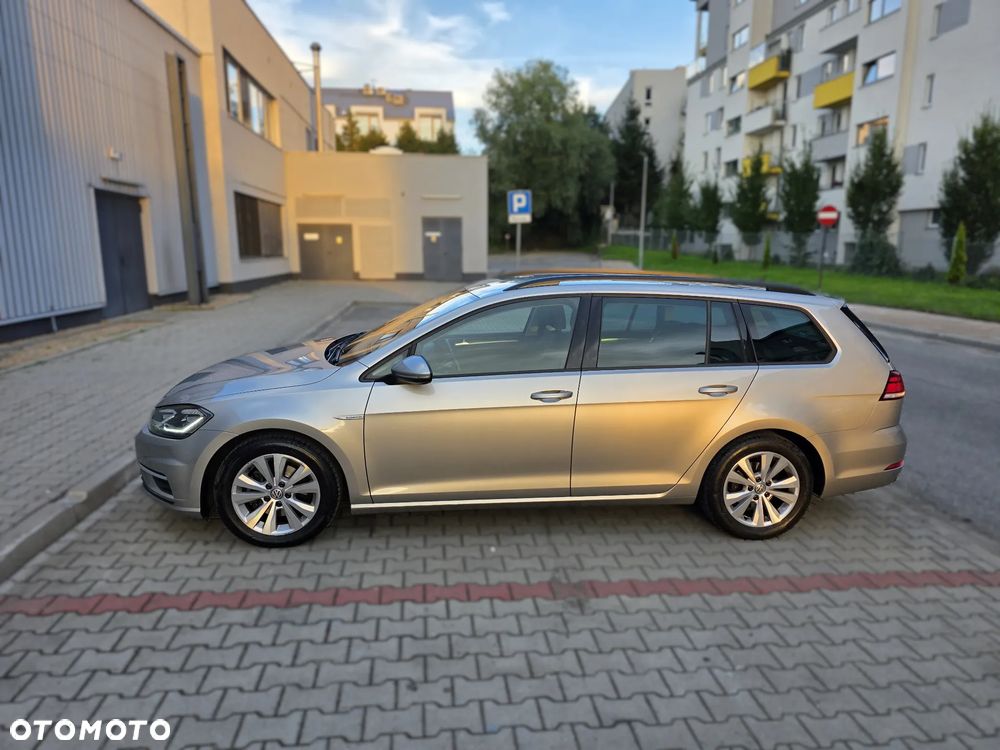 Volkswagen Golf - 2