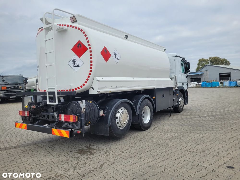 Mercedes-Benz AUTOCYSTERNA MERCEDES ACTROS 26410 V6 - 8