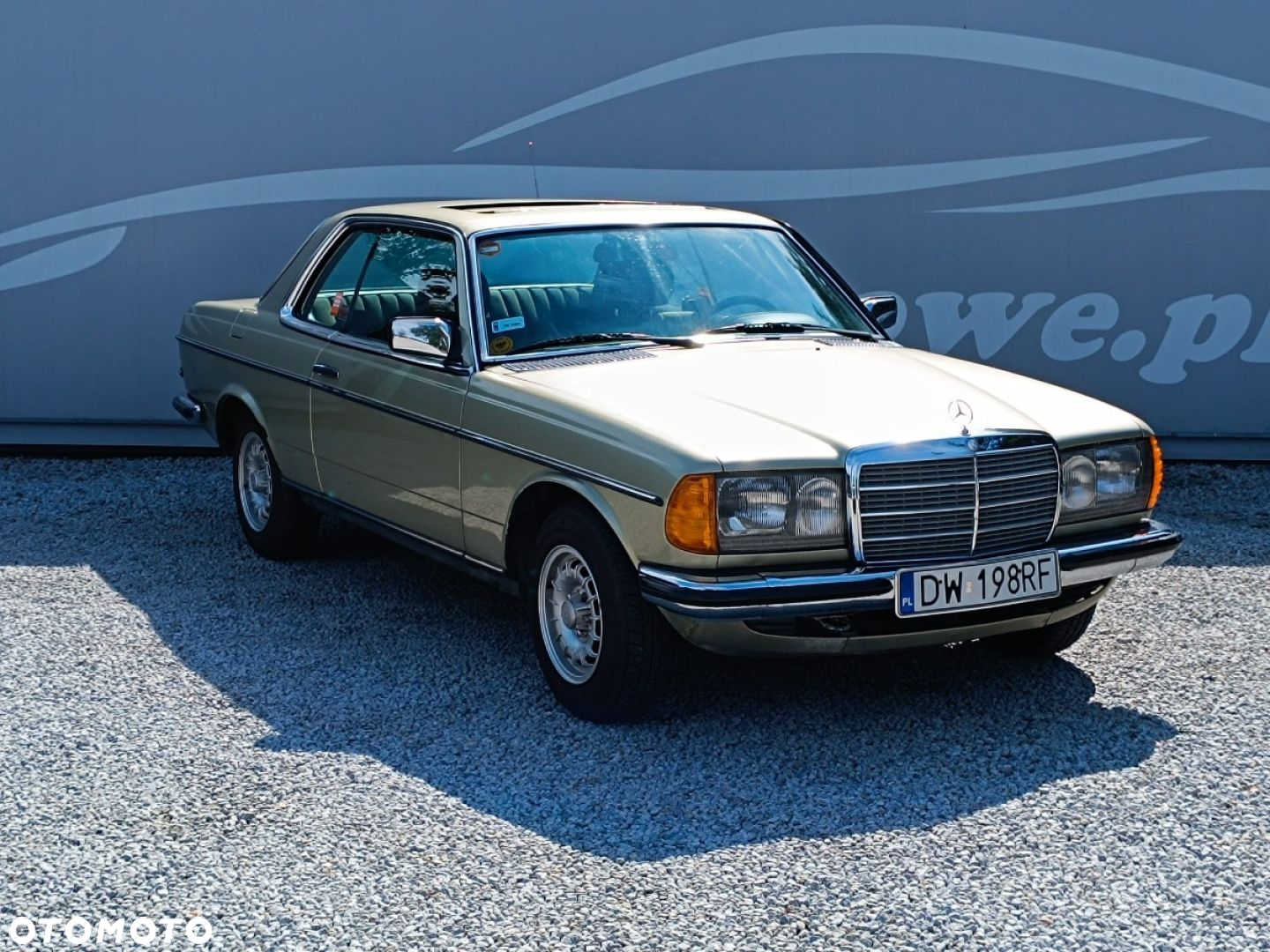 Mercedes-Benz W123 - 2