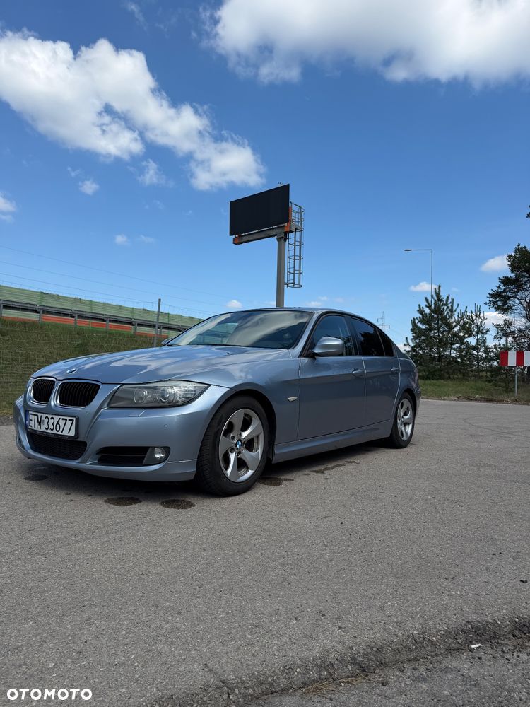 BMW Seria 3 320d DPF Efficient Dynamics Edition - 2
