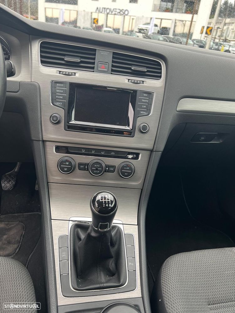 VW Golf 1.6 TDI BlueMotion Comfortline - 11