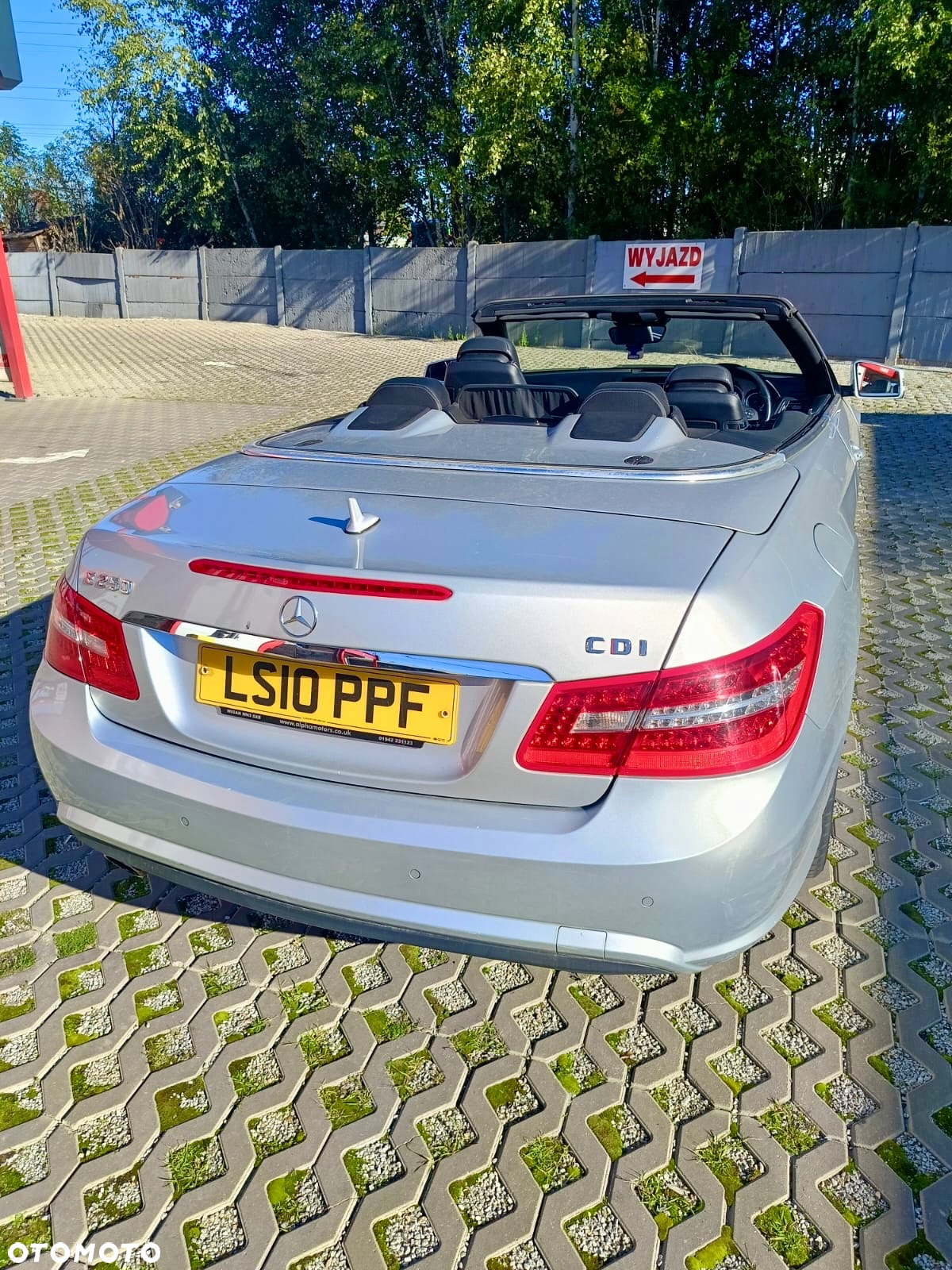 Mercedes-Benz Klasa E 250 CDI DPF Cabrio BlueEFFICIENCY 7G-TRONIC Elegance - 3