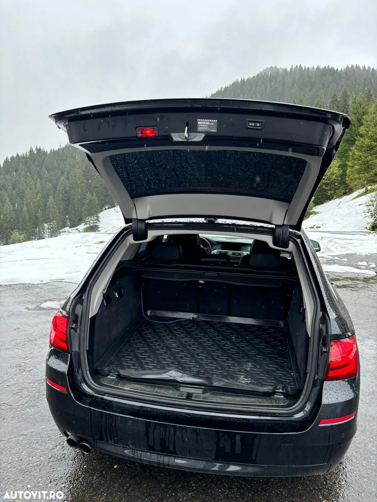 BMW Seria 5 528i Touring Aut. Modern Line - 16