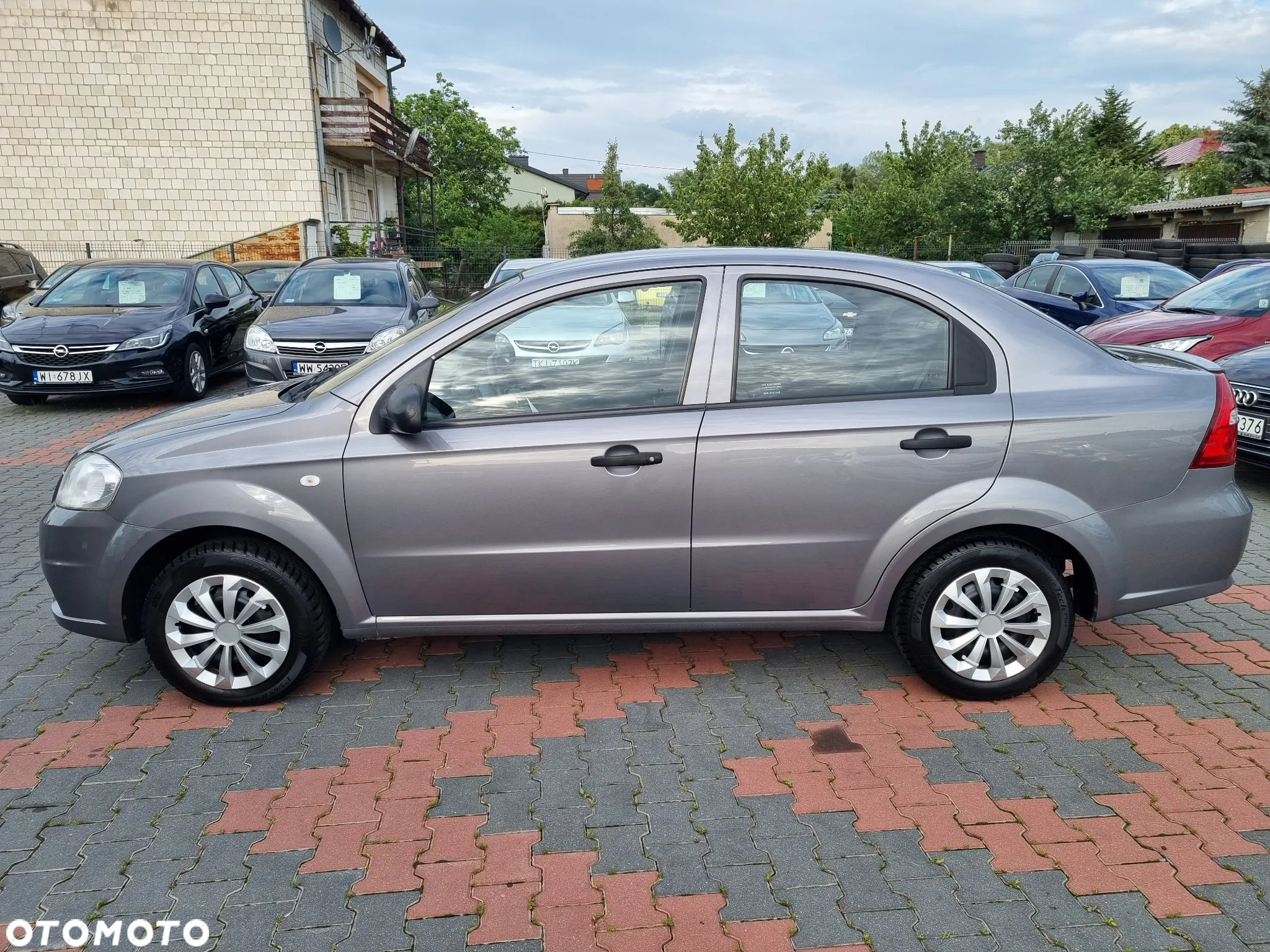 Chevrolet Aveo 1.2 16V Base / Classic - 5