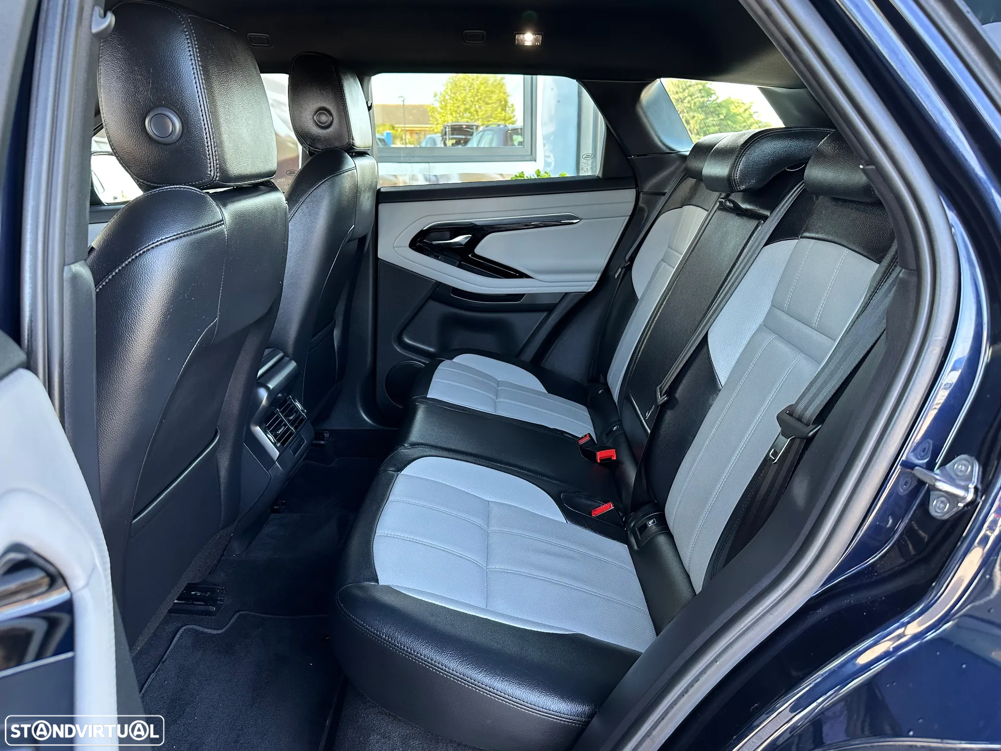 Land Rover Range Rover Evoque 1.5 P300e AWD R-Dynamic S Auto - 42