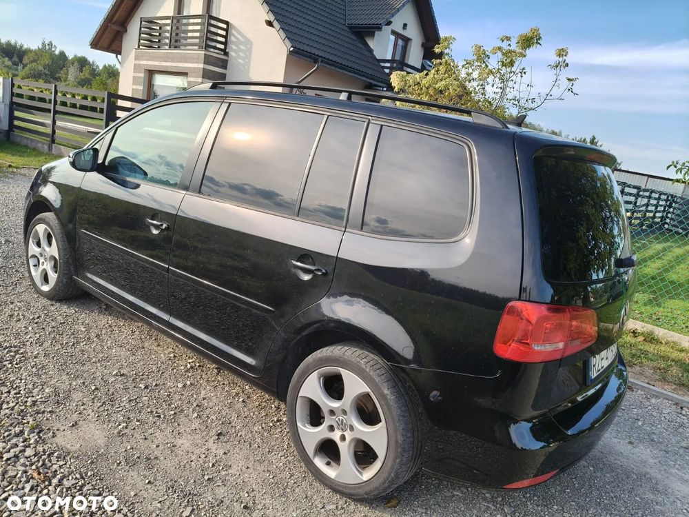 Volkswagen Touran 1.6 TDI DPF Comfortline - 3