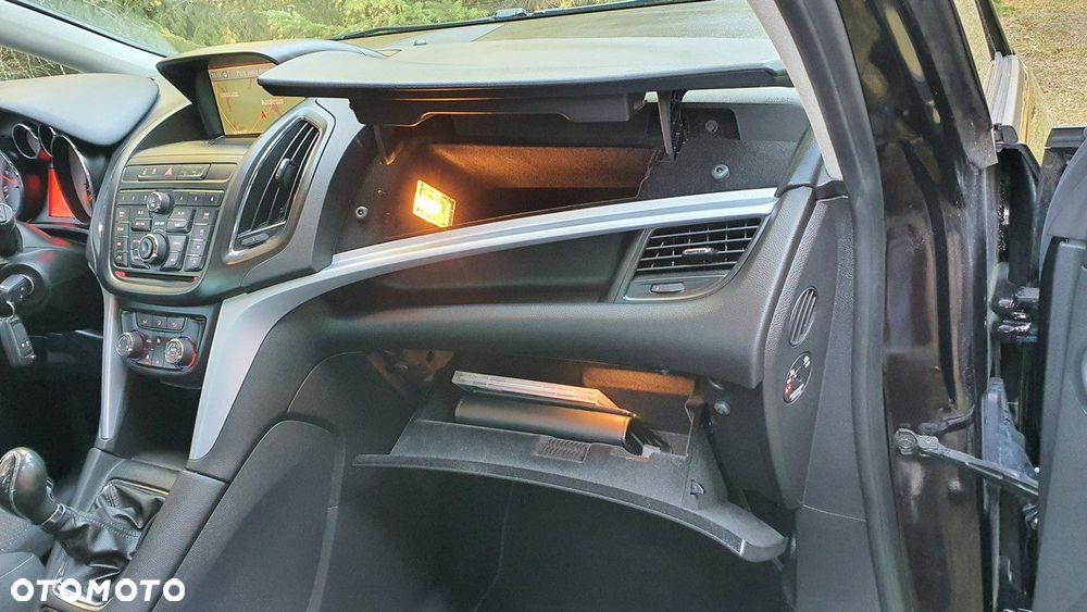 Opel Zafira - 27
