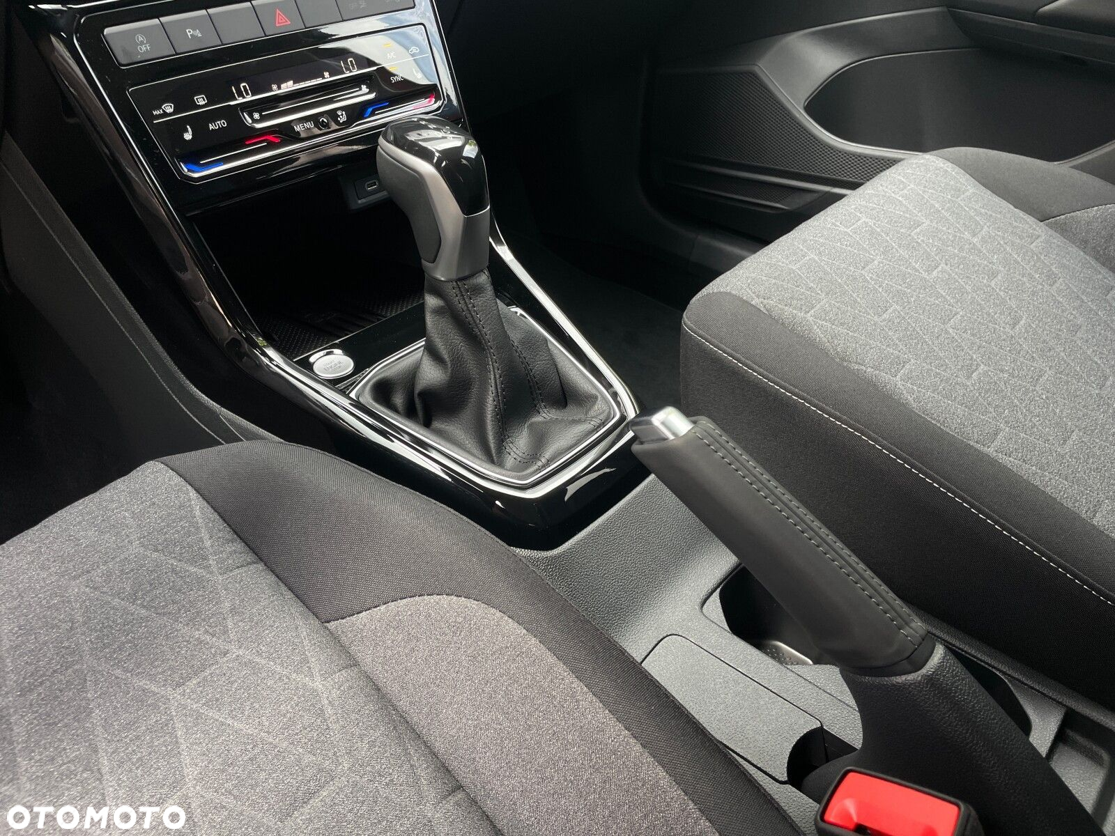 Volkswagen T-Cross 1.0 TSI Life Plus DSG - 25