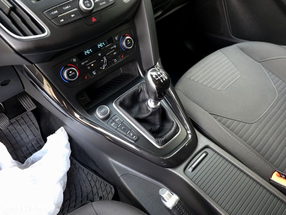 Ford Focus 2.0 TDCi Titanium ASS - 20