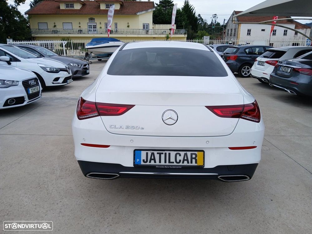 Mercedes-Benz CLA 250 e 8G-DCT - 8