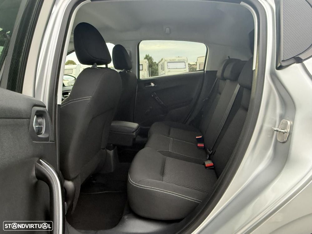 Peugeot 208 1.2 PureTech Style - 25