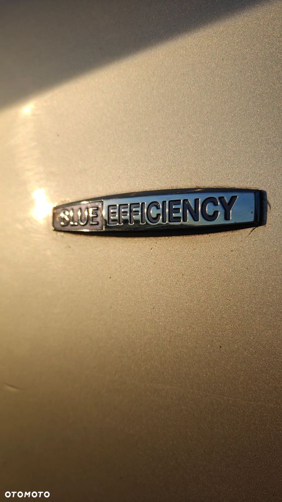 Mercedes-Benz Klasa E 200 CGI BlueEFFICIENCY Automatik Elegance - 12