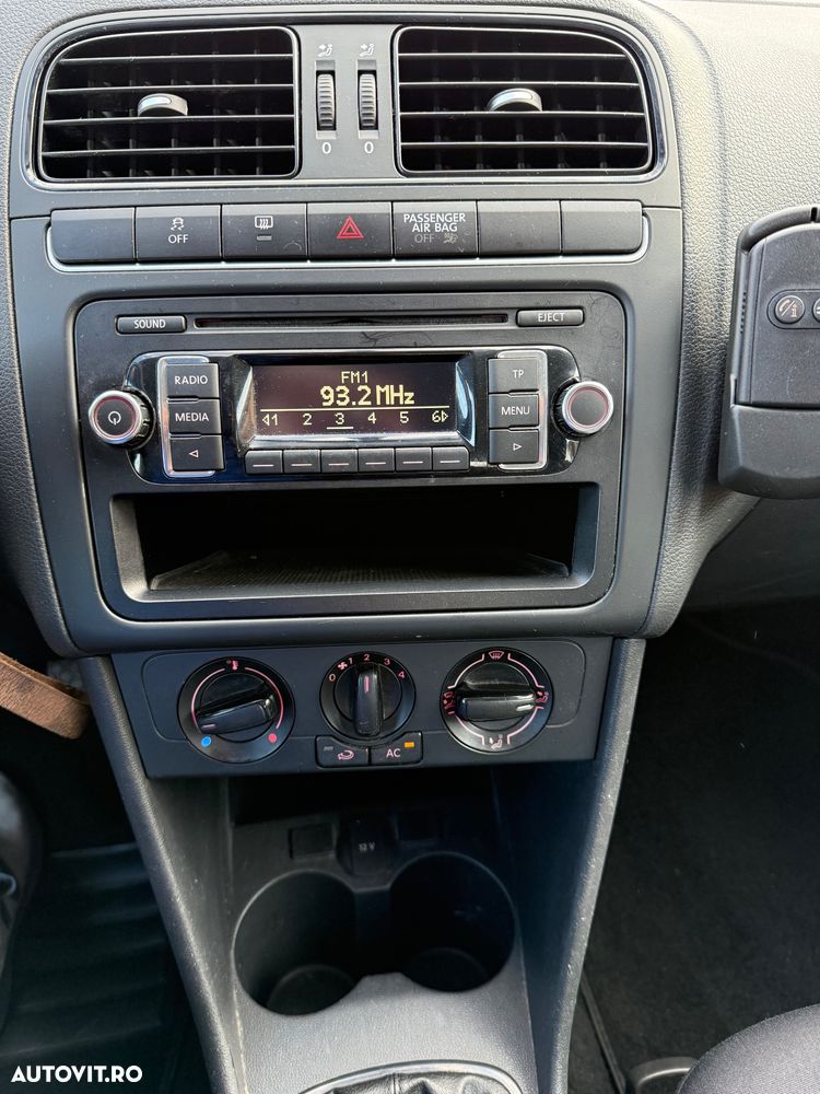 Volkswagen Polo - 11