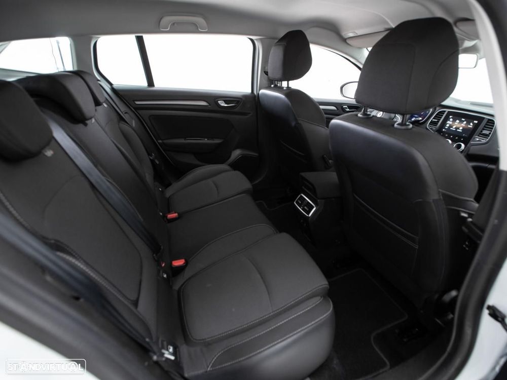 Renault Mégane Sport Tourer 1.5 Blue dCi Equilibre EDC — fotografia 10