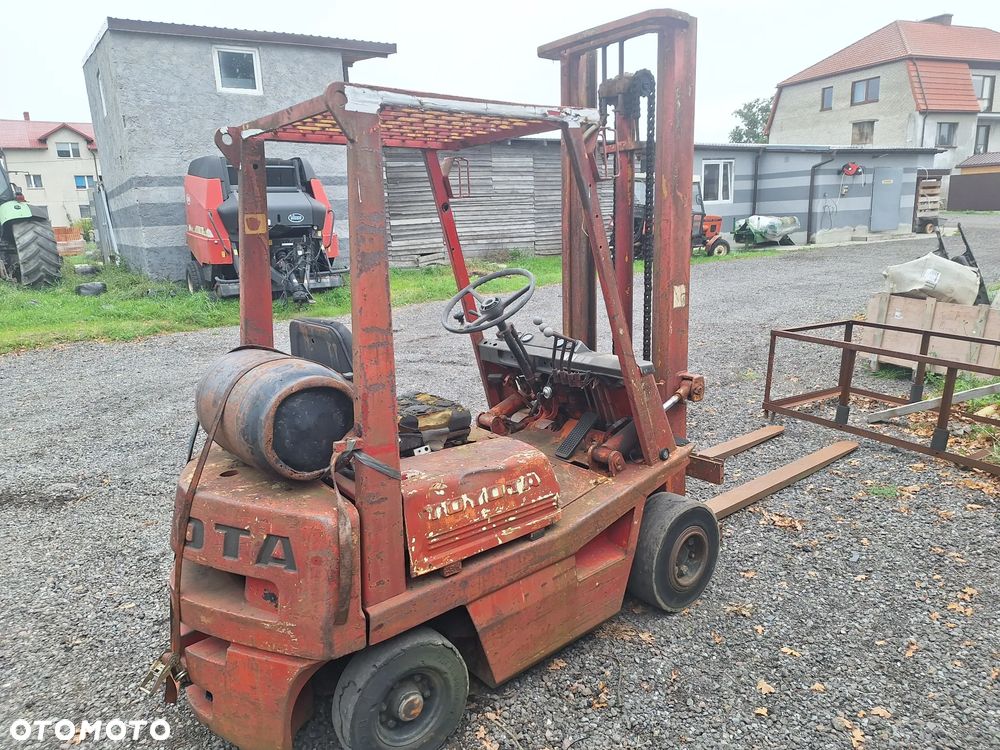 Toyota - 23