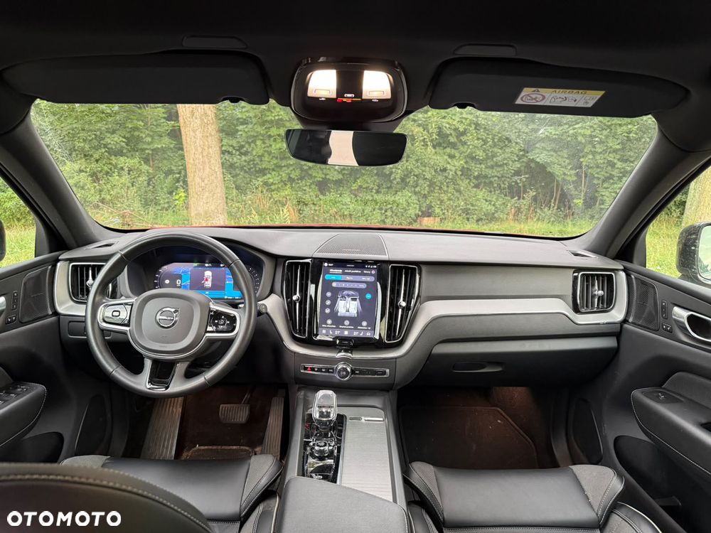 Volvo XC 60 B4 B Plus Dark - 12