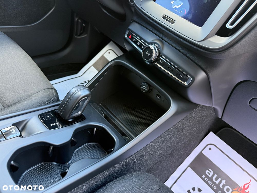 Volvo XC 40 D3 Momentum - 35