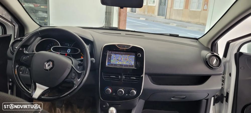 Renault Clio Sport Tourer - 8