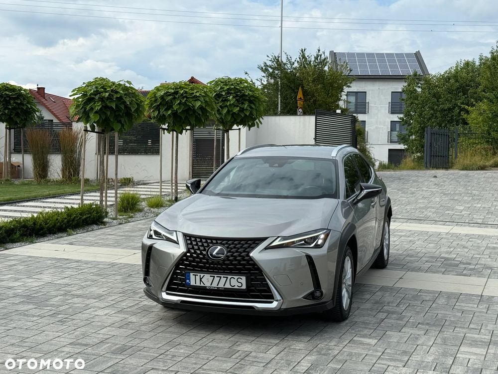 Lexus UX - 4