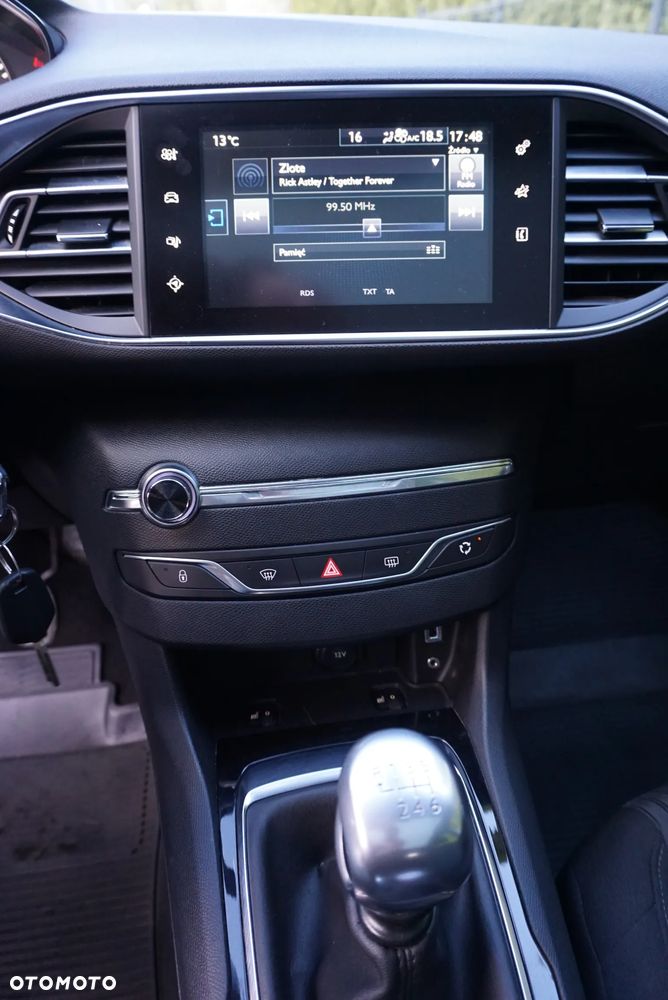 Peugeot 308 125 THP Allure - 23