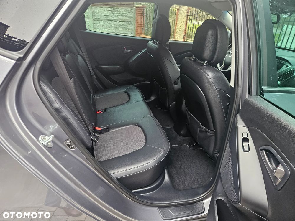 Hyundai ix35 1.6 2WD Fifa World Cup Edition - 25