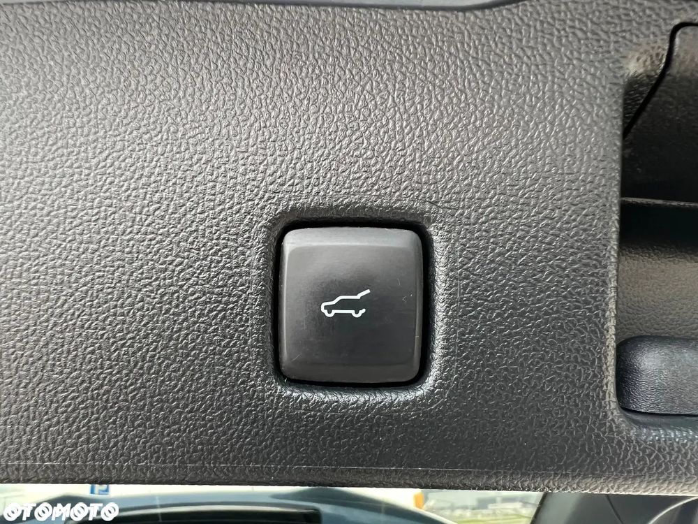 Ford Escape 2.0 EcoBoost AWD Titanium - 17