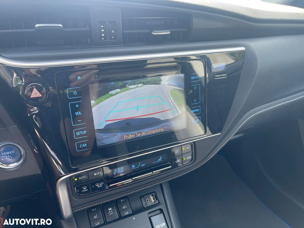 Toyota Auris - 4