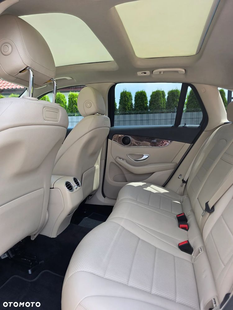 Mercedes-Benz GLC - 7