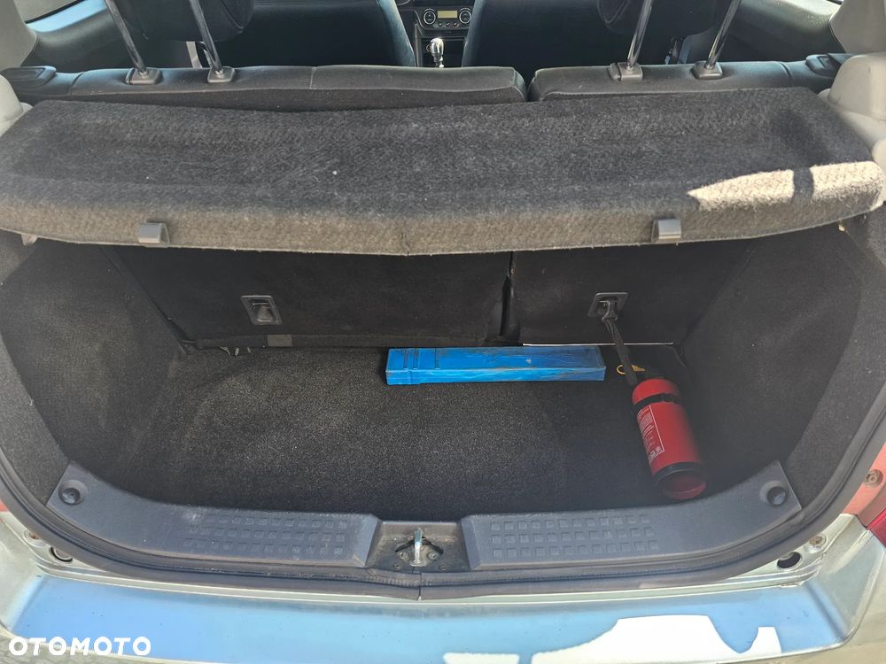 Suzuki Swift 1.3 DDiS 16v GLX - 5