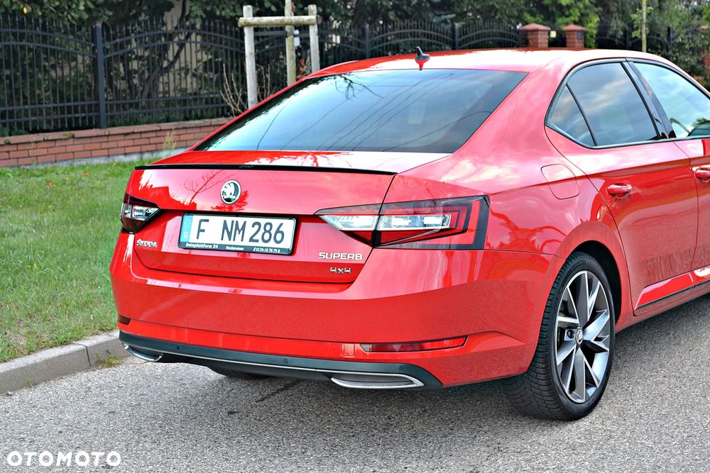 Skoda Superb 2.0 TDI 4x4 DSG Sportline - 17