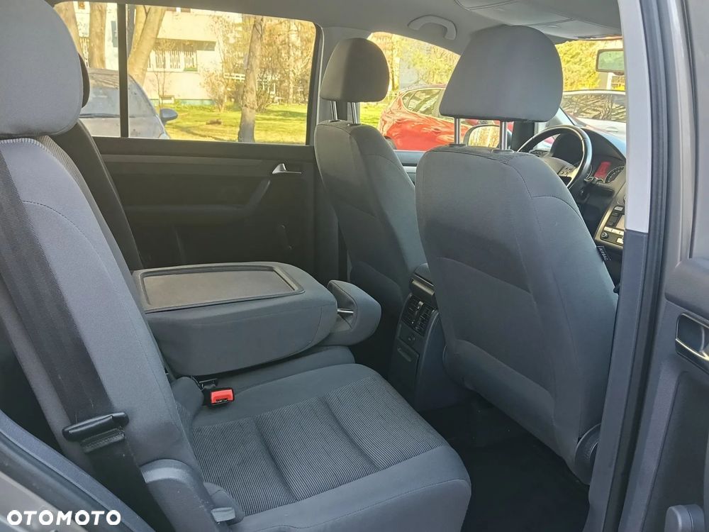 Volkswagen Touran 1.9 TDI Trendline DSG - 10