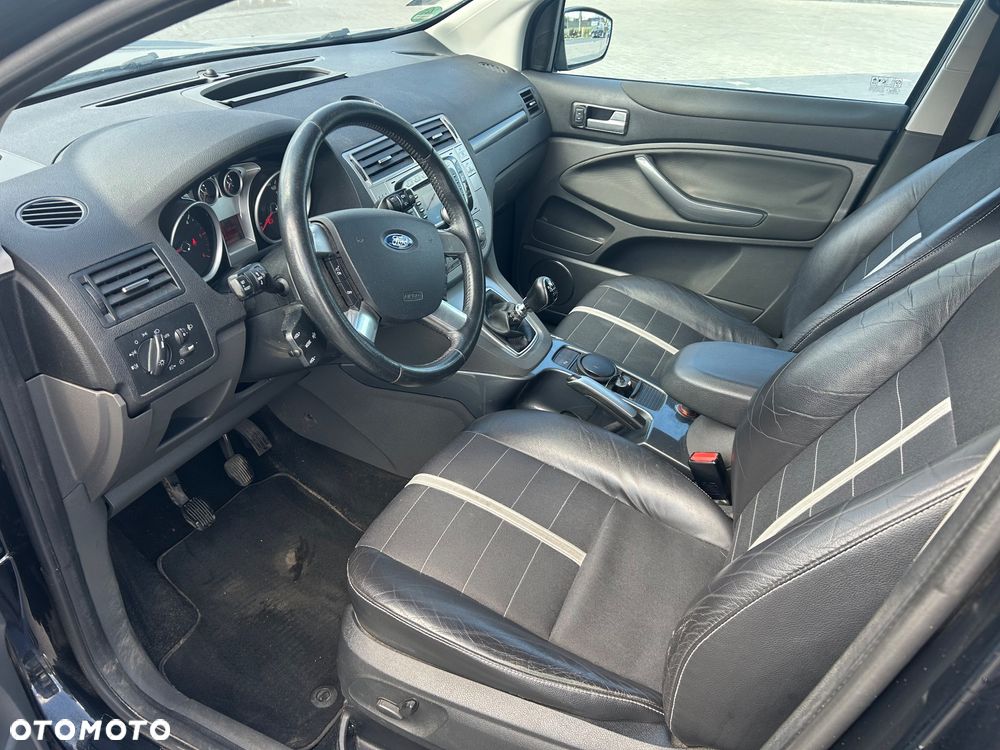 Ford Kuga - 9