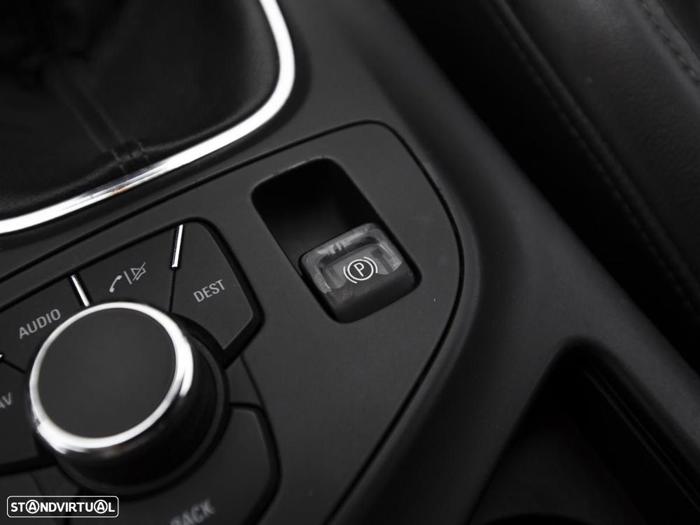 Opel Insignia Sports Tourer - 16