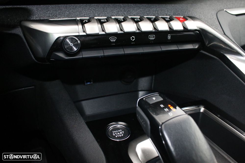 Peugeot 3008 1.2 PureTech Allure Pack EAT8 - 18