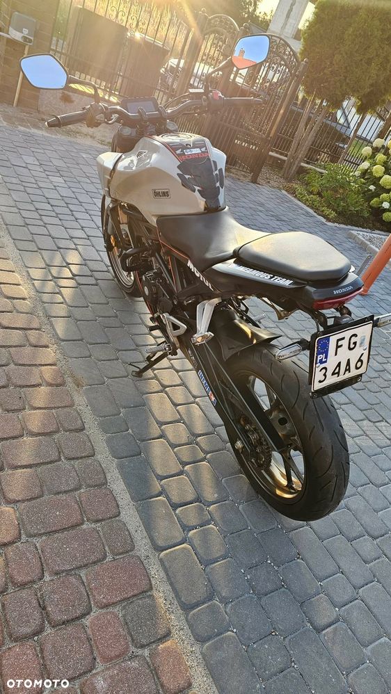 Honda CB - 4