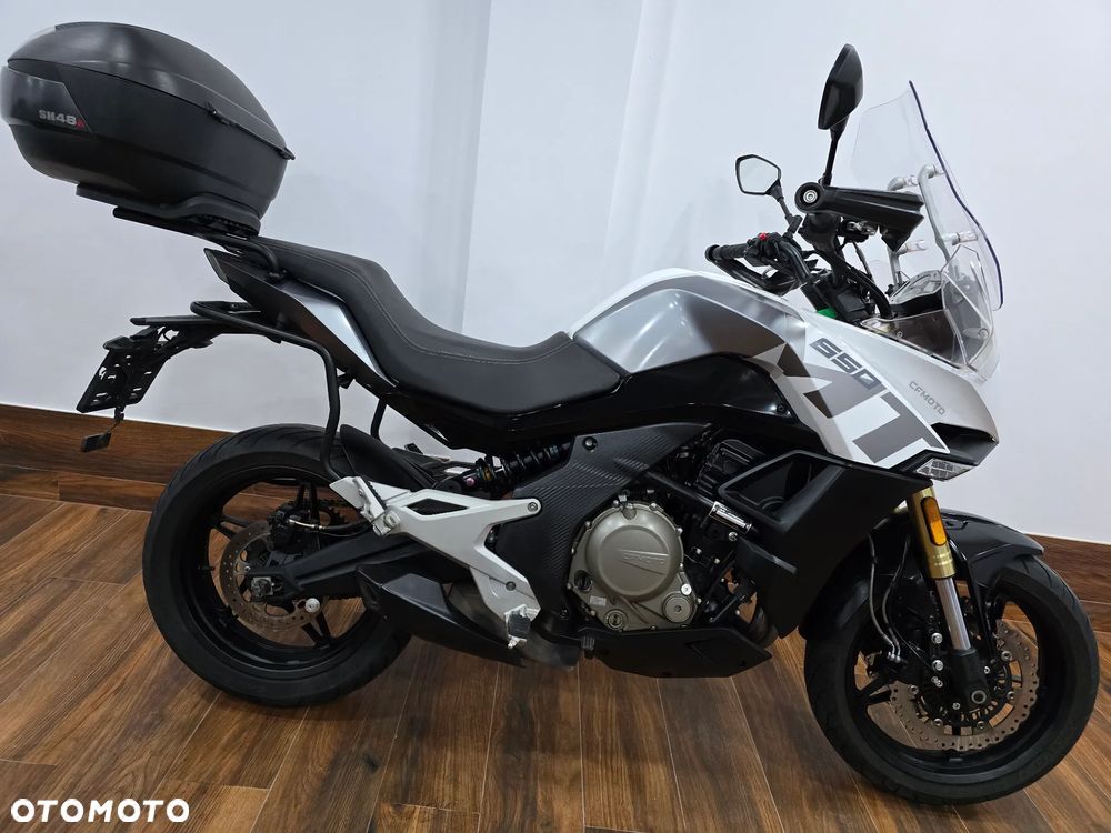 CFMoto MT - 10