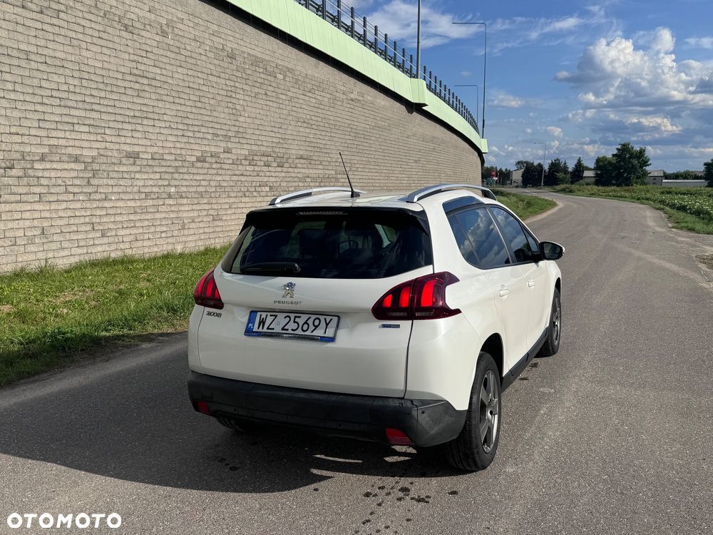 Peugeot 2008 1.2 Pure Tech Active S&S - 4
