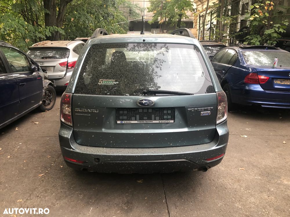 Dezmembrez Subaru Forester 2009 gri verzui 2.0 diesel - 11