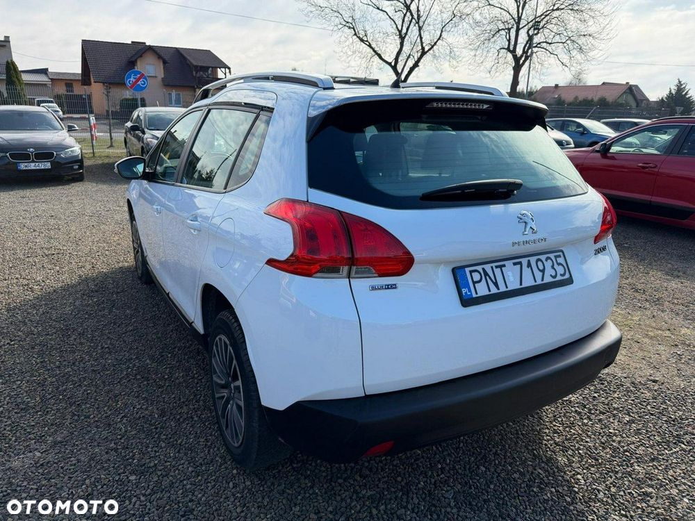 Peugeot 2008 - 12