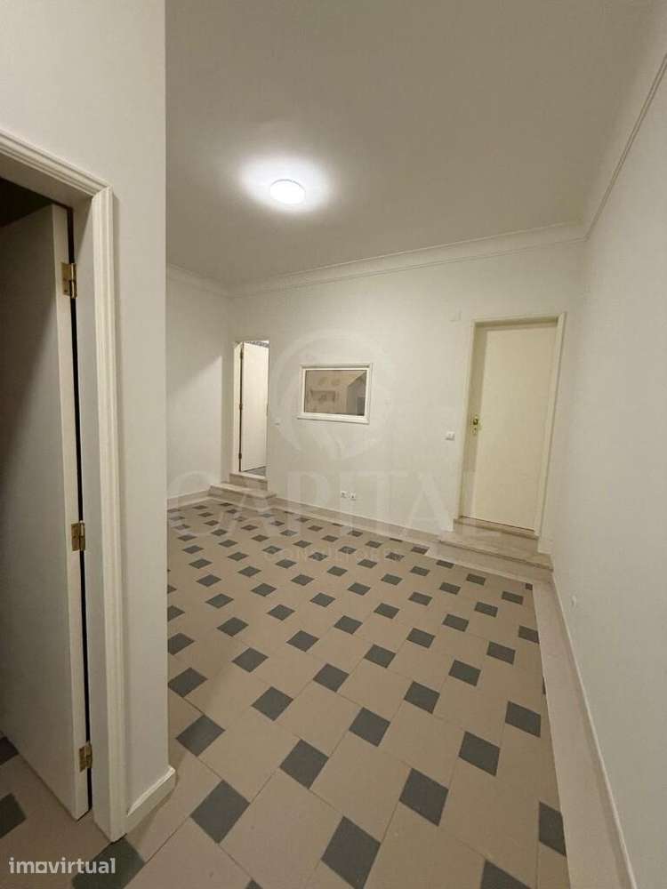 Apartamento T1 no Centro Histórico de Salvaterra de Magos - Grande imagem: 4/16
